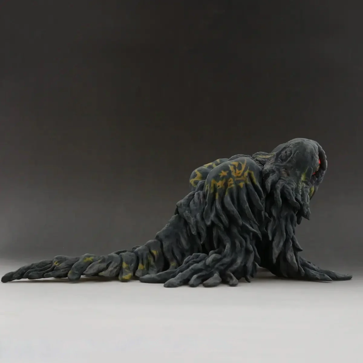 Toho Giant Monster Series: Hedorah (Landing Phase) Crawling Version Figure - Image 5